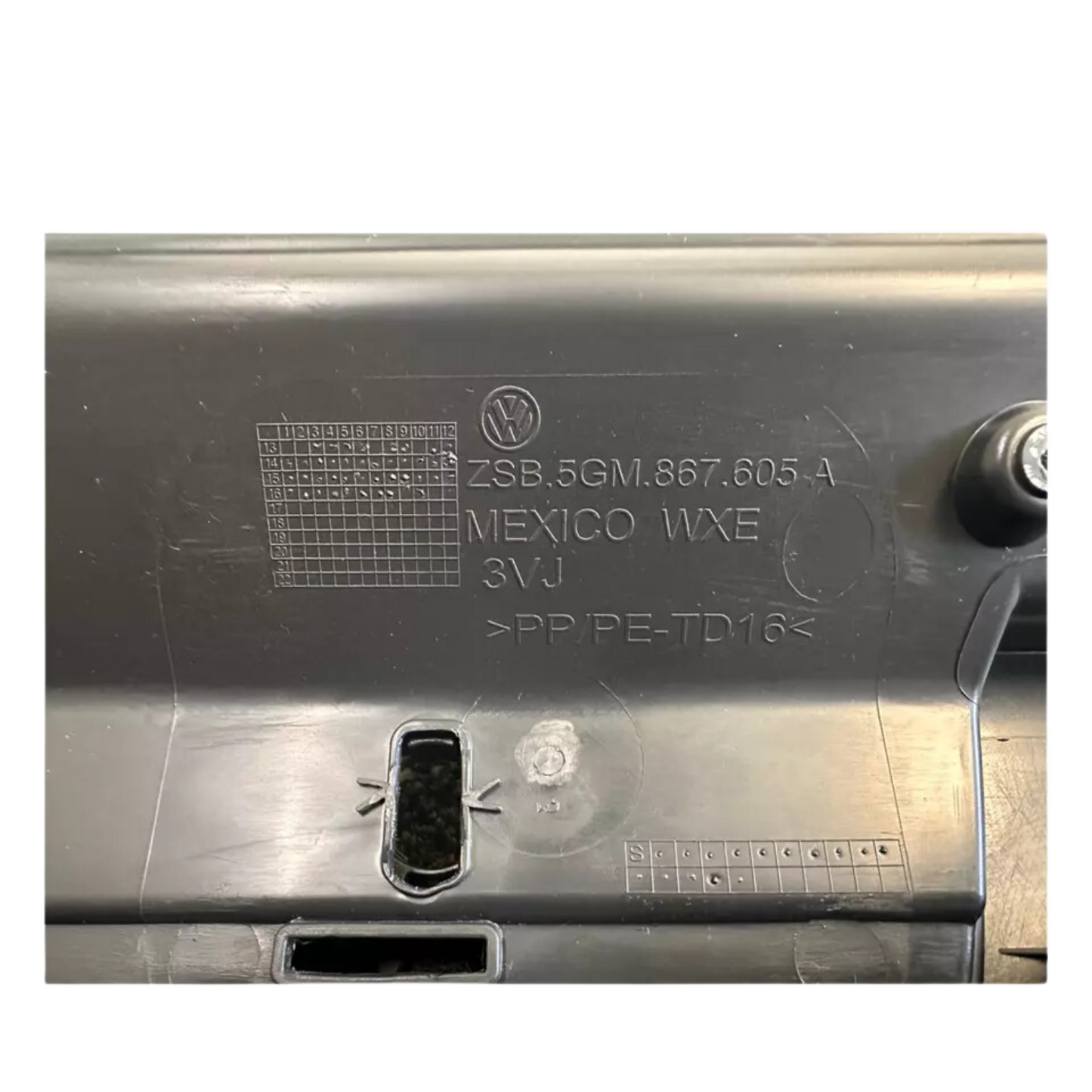 2015-2021 VOLKSWAGEN GOLF GTI TAILGATE LIFTGATE LOWER TRIM COVER PANEL OEM